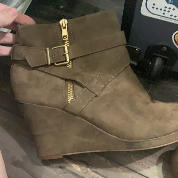 Dolce Vita Chunky Wedge Booties - Picture 2 of 5